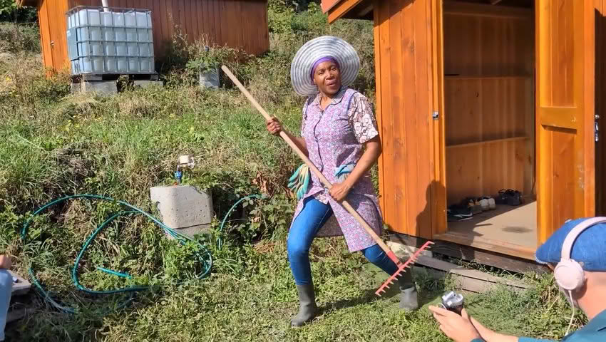 Garden tools in Portuguese (Angola)